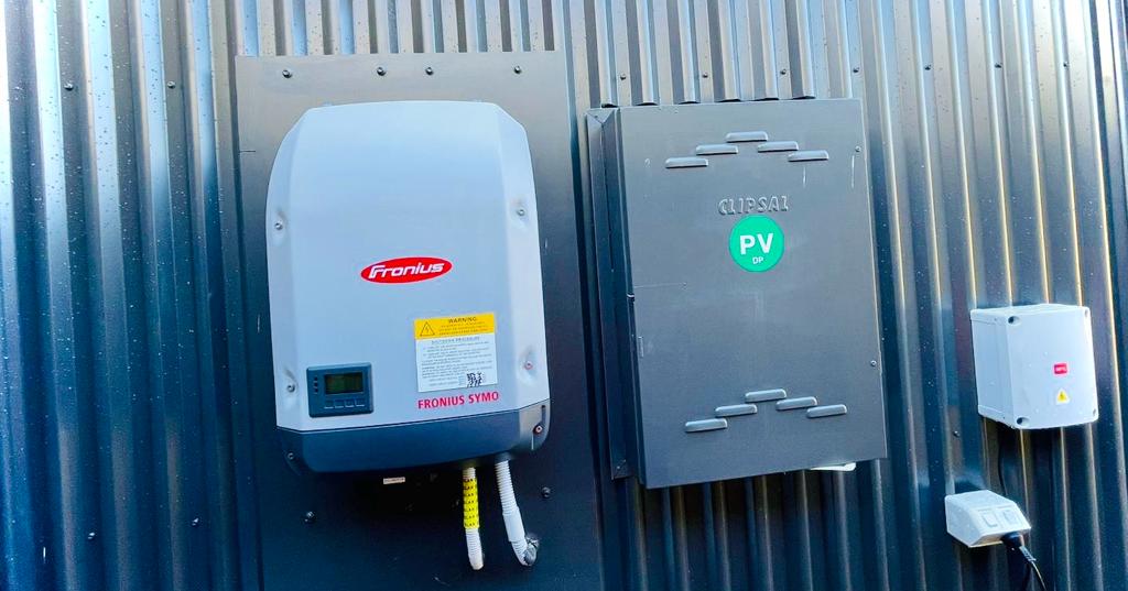 Solar-Inverter-Repair-Solar-Pnverter-Repalcement-Melbourne-AMISOLD